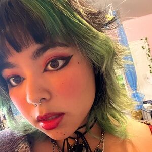 Meet your Posher, Leone